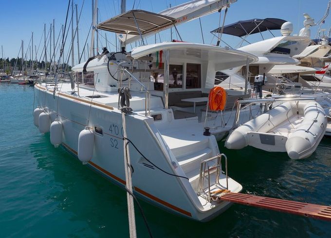 Catamaran Lagoon Lagoon 400 S2 11.97m