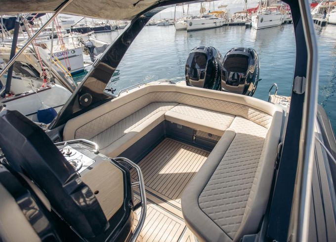 RIB Salpa SOLEIL 33 700hp