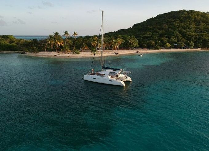 Catamaran Fountaine Pajot Mahe 36 11m
