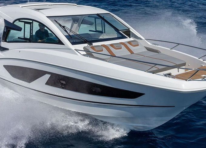 Motorboat BENETEAU GRAN TURISMO 32 700hp