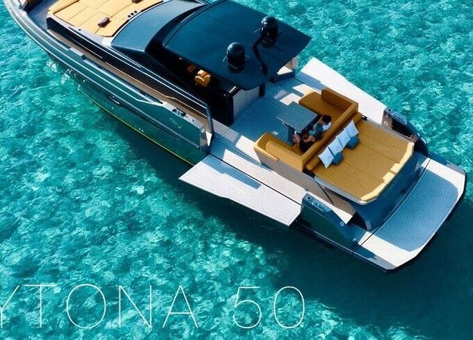 Motor yacht Rio Daytona 50 1100hp