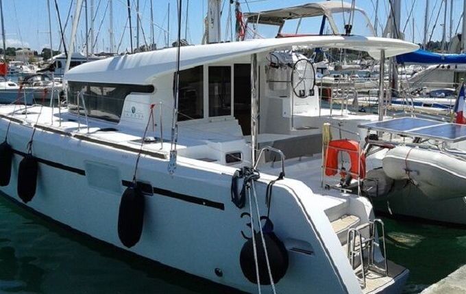 Catamaran LAGOON 39 11.74m