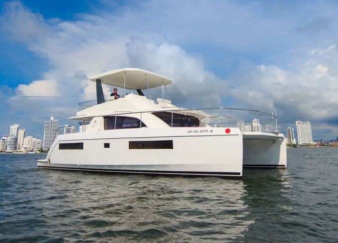 Catamaran Leopard 43 13.1m