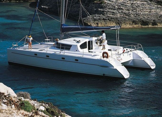 Catamaran FOUNTAINE PAJOT Belize Cat 43 13.11m