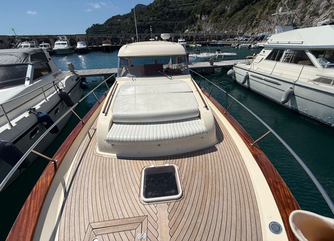 Motorboat Apreamare 38 Comfort 600hp