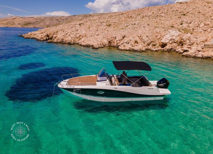 Motorboat Quicksilver Activ 755 Open 300hp