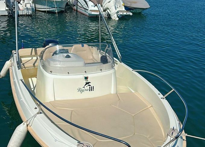 Motorboat Jeanneau Cap Camarat 555 Style 100hp