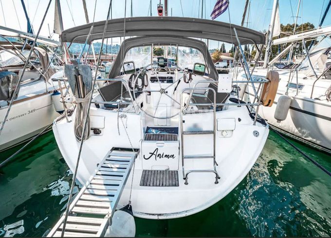 Sailboat Beneteau Oceanis clipper 361 11m