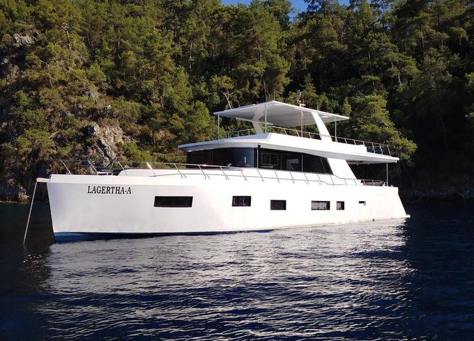 Motor yacht Custom Built Trawler with a capacitty of 8 people 2025 Model 640hp
