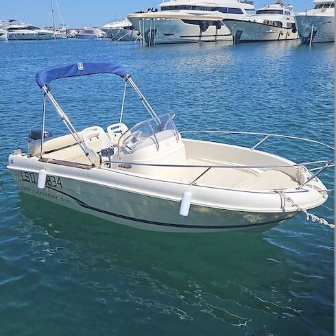 Motorboat Jeanneau Cap Camarat 515 Style 50hp