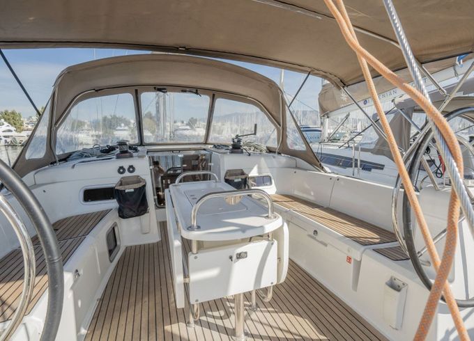 Sailboat Jeanneau Sun Odyssey 519 15.38m