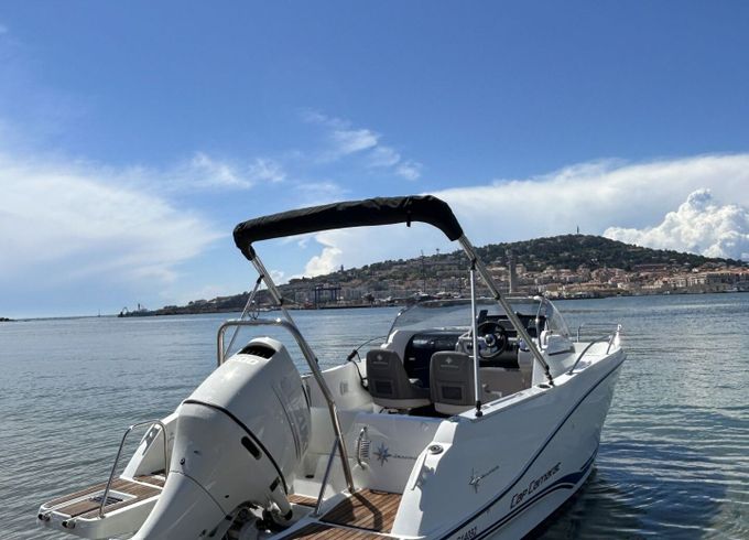 Motorboat Jeanneau Cap camarat 6.5 wa 200hp