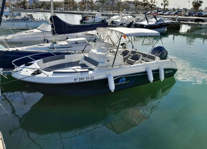 Motorboat Pacific Craft Open 670 200hp