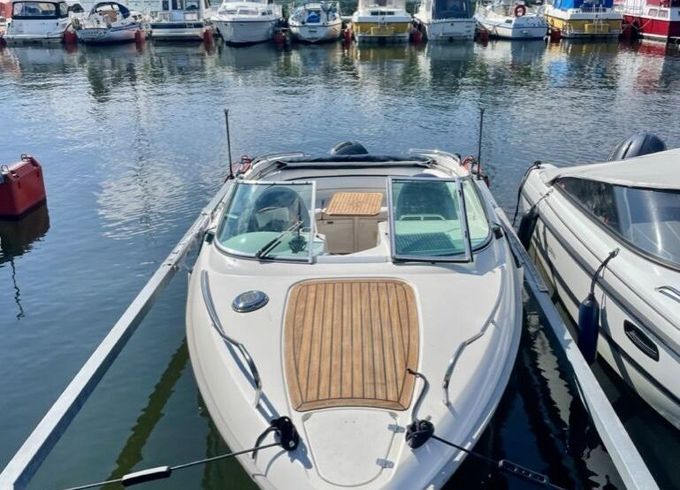 Motorboat Boat Rental boat@helle.cc 150hp