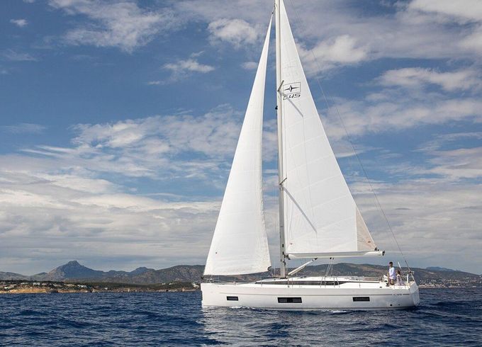 Sailboat Bavaria C45 13.6m