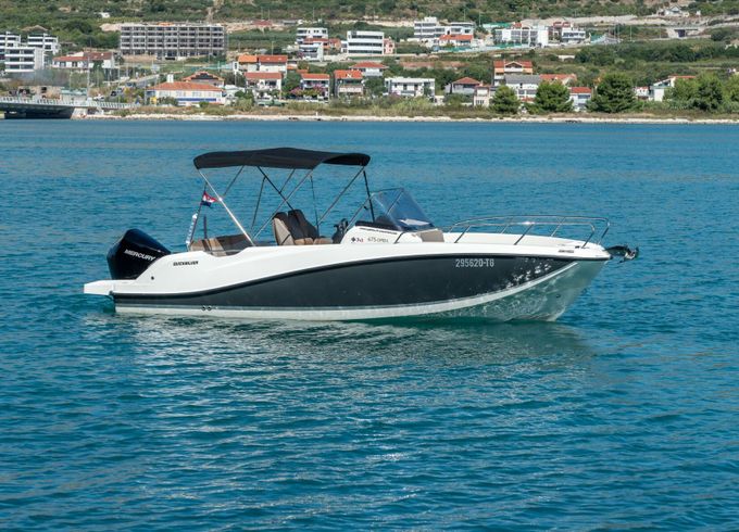 Motorboat Quicksilver 675 Open 225hp