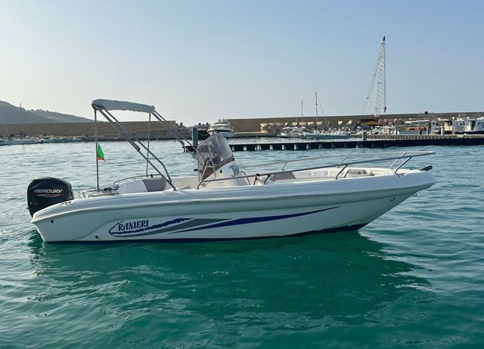 Boat without licence  Ranieri Soverato 40hp
