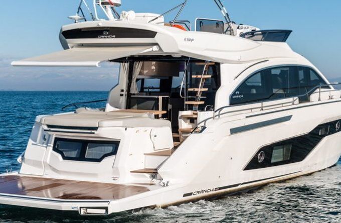 Motorboat Cranchi F52 FLY 1400hp