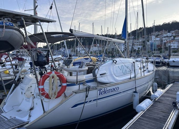 Sailboat Bavaria 42 12.95m