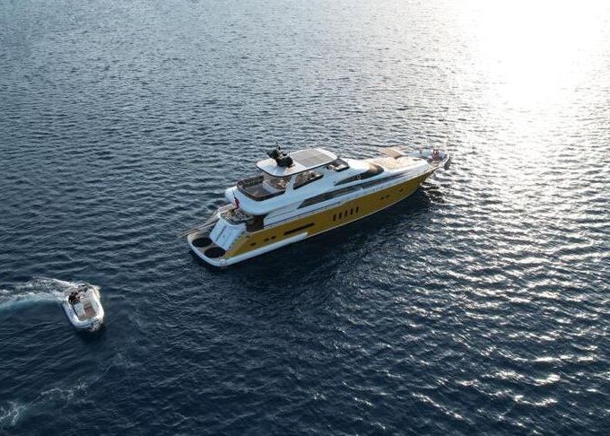 Motor yacht Custom Built Custom 2400hp