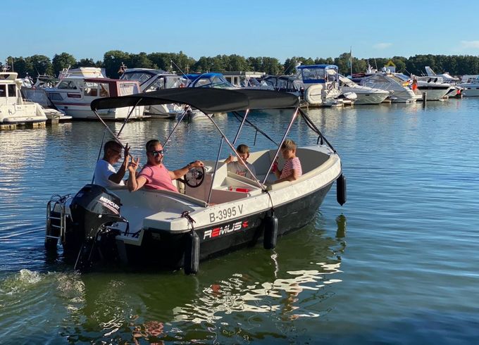 Motorboat Remus Sloep 500 15hp