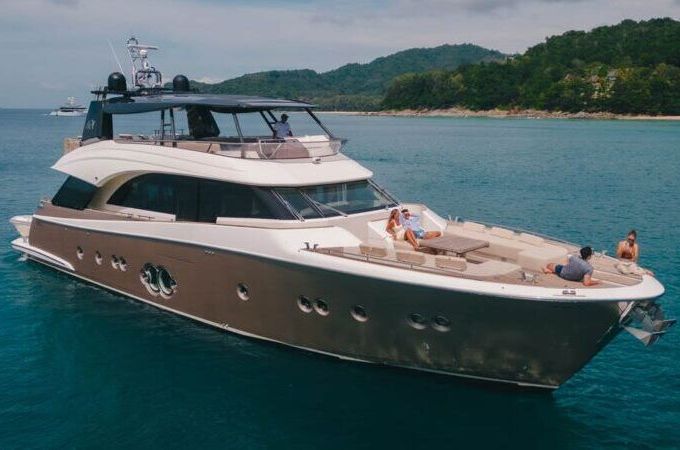 Motor yacht Monte Carlo Yachts Monte Carlo Yachts 86 3600hp