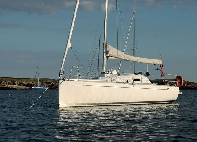 Sailboat Beneteau First 27.7 8.3m
