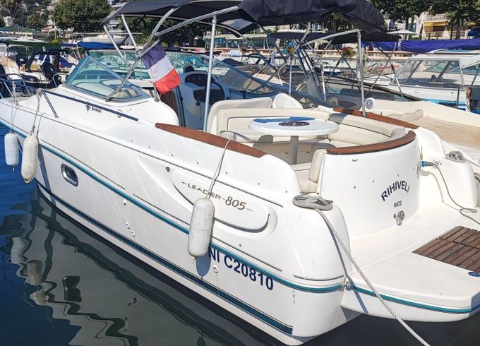 Motorboat Jeanneau Leader 805 320hp