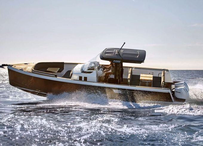 Motorboat Fjord 38 Xpress 700hp