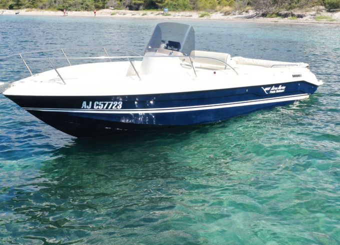 Motorboat Airon Marine 223 Fish 300hp