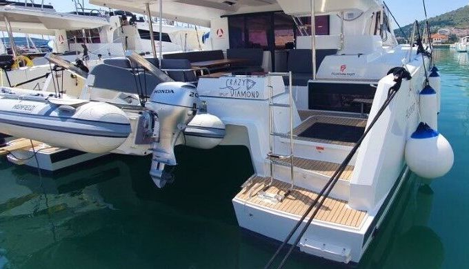Catamaran Fountaine Pajot Fountaine Pajot Astrea 42 - 4 + 1 cab. 12m