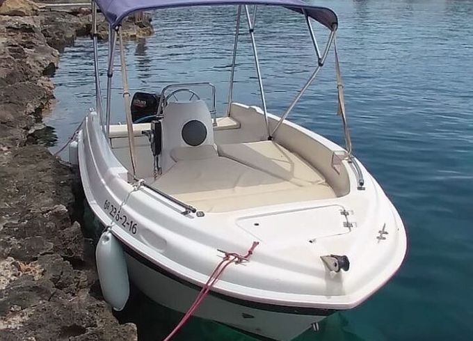 Boat without licence  Compass XT