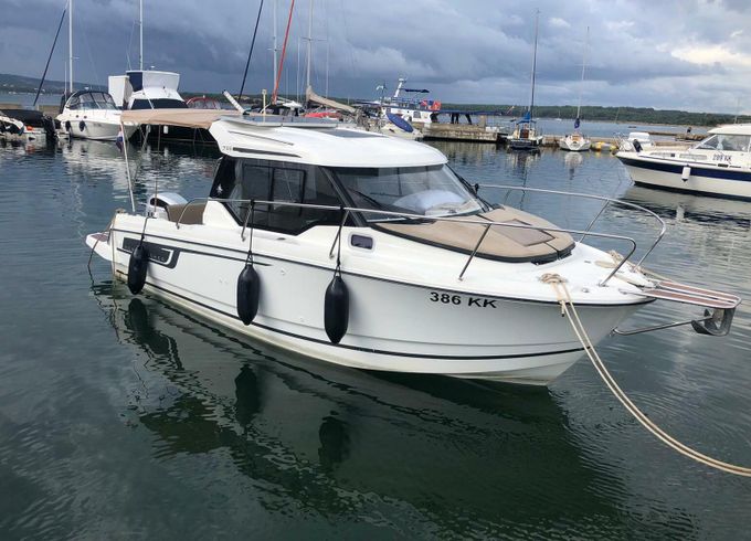 Motorboat Jeanneau Merry Fisher 795 250hp