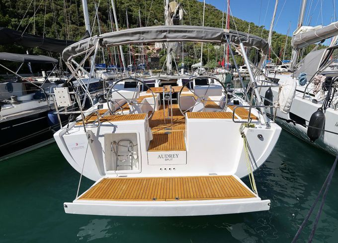 Sailboat HANSE 455 13.95m
