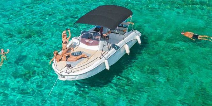 Motorboat BENETEAU Flyer 6.6 Sundeck 200hp