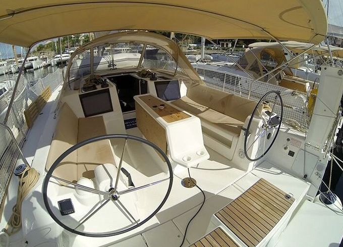 Sailboat DUFOUR 412 Grand Large 12m