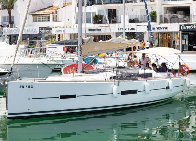 Sailboat Dufour 410 Grand Large 12.5m