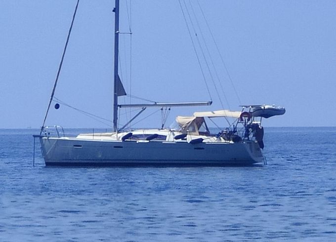 Sailboat Beneteau Oceanis 40 12m