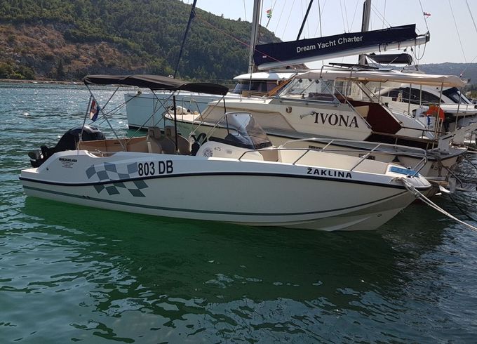 Motorboat QUICKSILVER 675 OPEN ACTIV 150hp