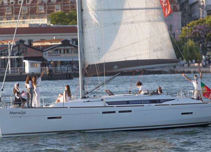 Sailboat Jeanneau Sun Odyssey 419 12m
