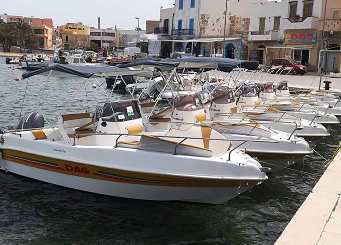 Boat without licence  aaaaaa bluline 40hp