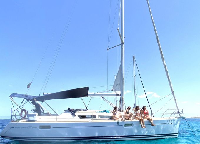 Sailboat Jeanneau Sun Odyssey 39i 12m