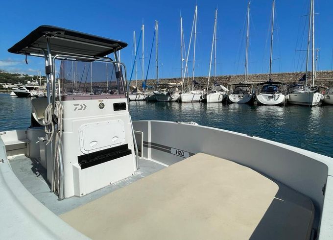 Motorboat Four Winns Quest 207 175hp