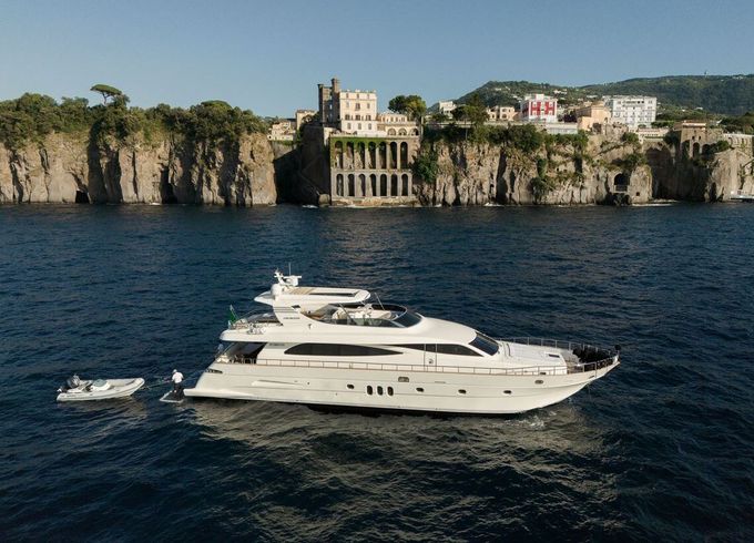 Motor yacht Canados 90 3600hp
