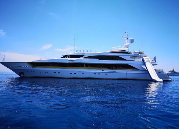 Motor yacht Benetti Golden Bay 164 4524hp
