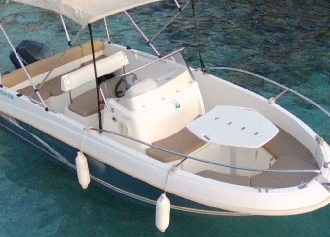 Motorboat Jeanneau Cap Camarat 5.1 Cc 50hp