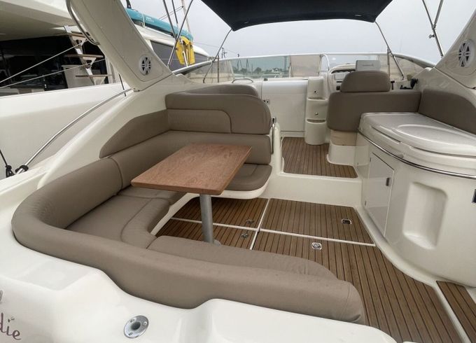 Motorboat Cranchi Zaffiro 37 520hp