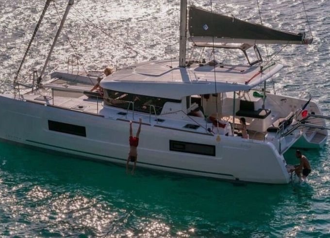 Catamaran Lagoon 40 11.8m