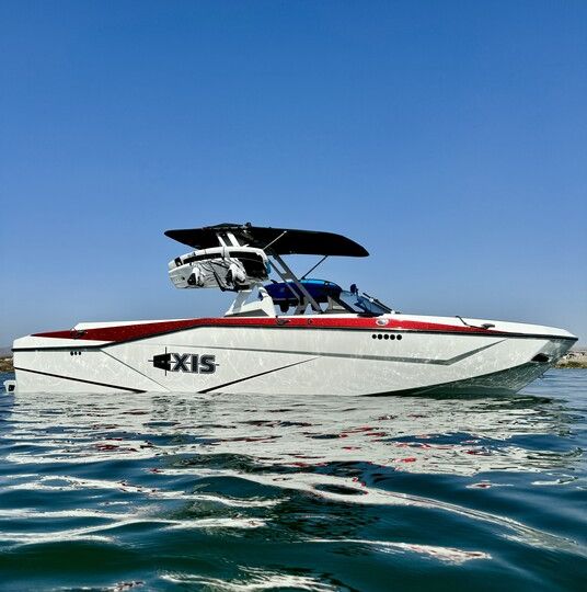Captained Axis T250 in Lake Havasu City