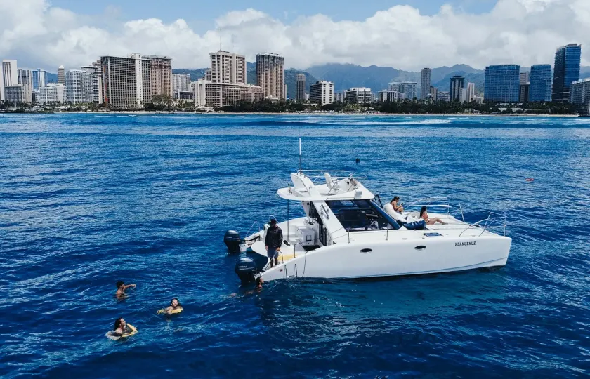 30ft Custom Power Catamaran Private Charter in Waikiki, Hawaii